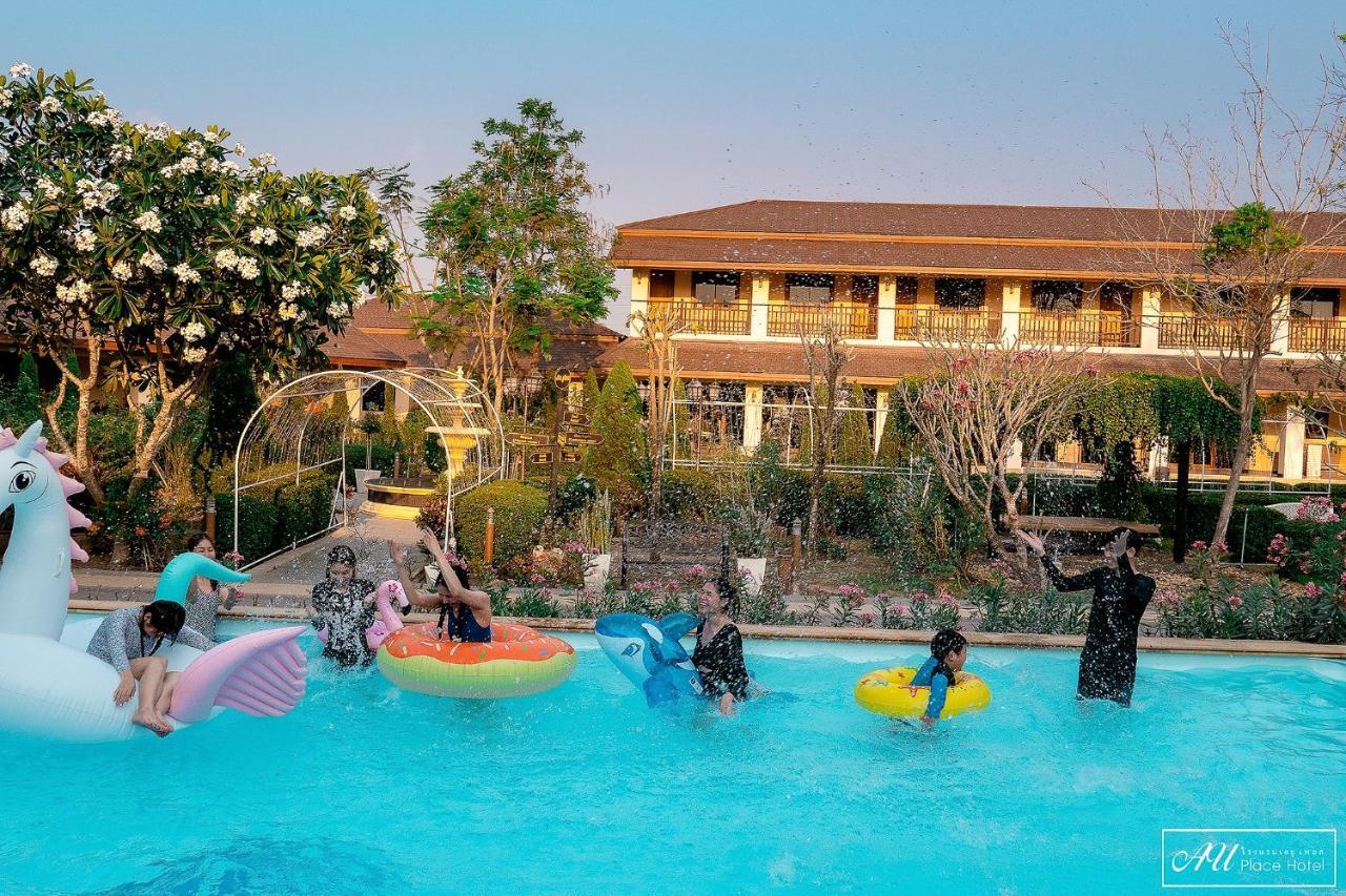 Au Place Hotel Loei Exteriör bild